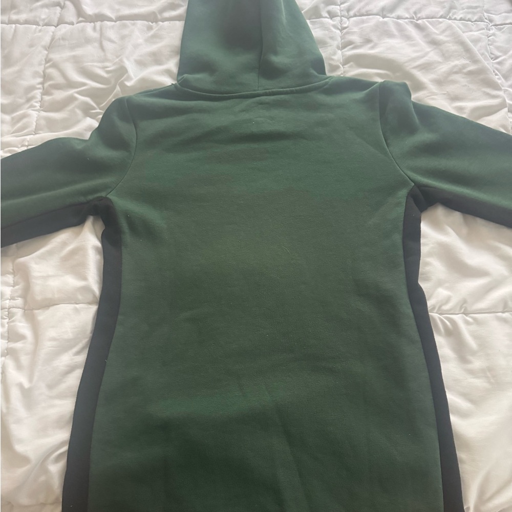 Women's Fantactic Milwaukee Bucks hoodie - Picture 3 of 7